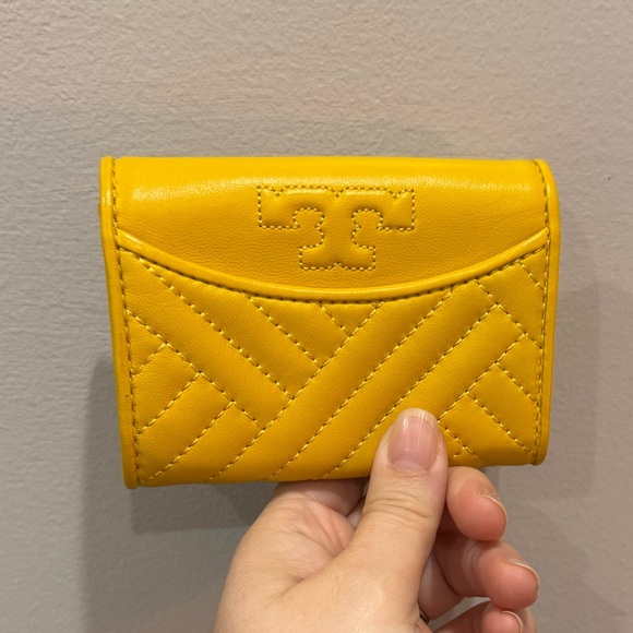 Tory Burch mini wallet bifold yellow leather - Picture 2 of 6
